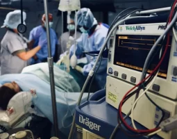 نوبت دهی اینترنتی بیمارستان چشم پزشکی نگاه​ | اسامی پزشکان + شماره تلفن