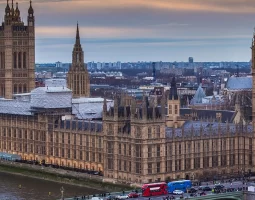 نوبت دهی اینترنتی بیمارستان چشم پزشکی نگاه​ | اسامی پزشکان + شماره تلفن